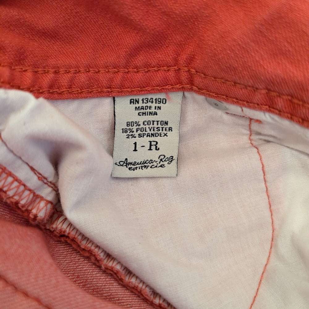 American Rag Denim Mid Rise Tapered Zip Legs Stretch Size 1 - Picture 3 of 6